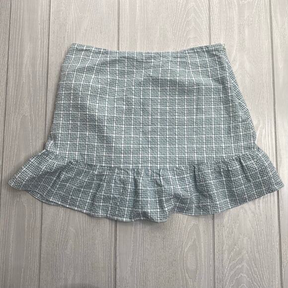 Altar'd State Women's Sage Green & White Checkered Ruffle Mini Skirt Size Large - Picture 2 of 10